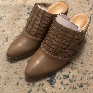 Lauren Conrad block heel mule